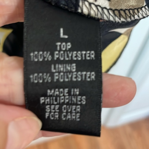 2010s Satin Top, Large - Picture 5 of 7